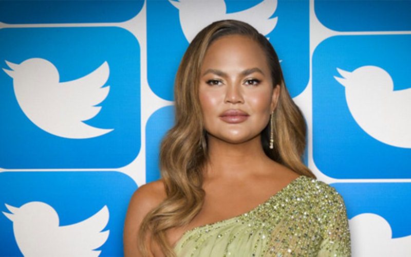 Chrissy Teigen Returns to Twitter